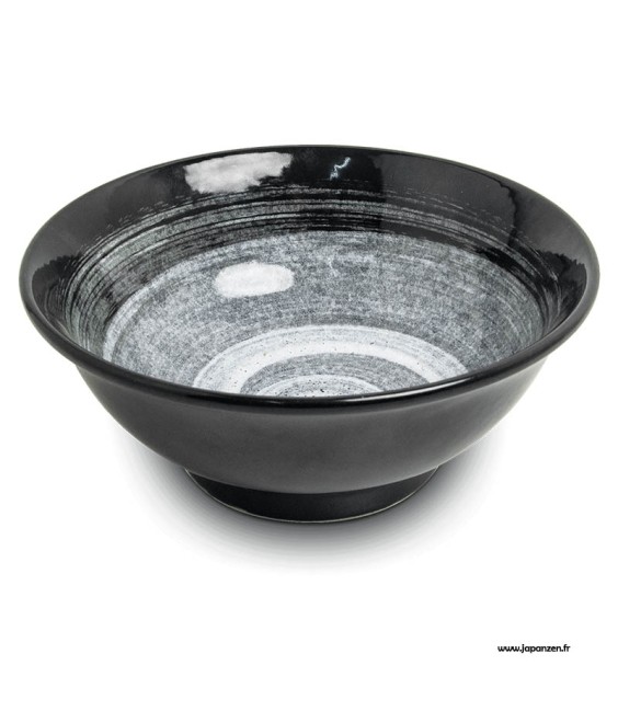 Bol japonais noir en porcelaine fabriqué au Japon