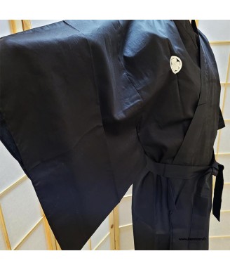 Black Japanese Kimono “AOI” – Premium Cotton & Kamon Motif | Japanzen