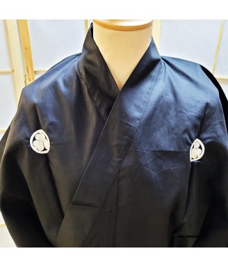 Kimono japonais noir “AOI” – Coton supérieur & motif kamon | Japanzen