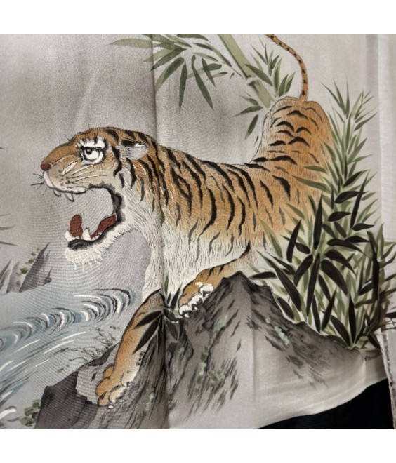 Haori japonais vintage en soie – Motif Tigre & Bambou | Japanzen