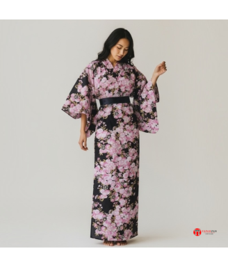 yukata japonais femme coton motif fleurs de cerisier sur mannequin